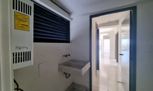 bano con ventilador y bano
