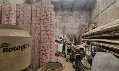 espacio industrial con luz natural bodega techada en renta col la laguna