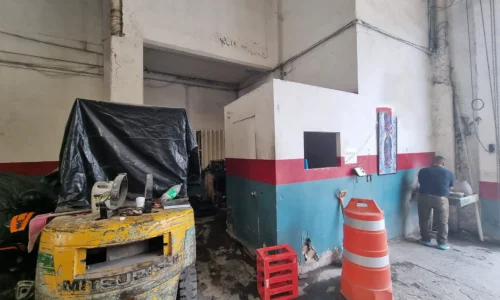 espacio industrial con luz natural 2 bodega techada en renta col la laguna