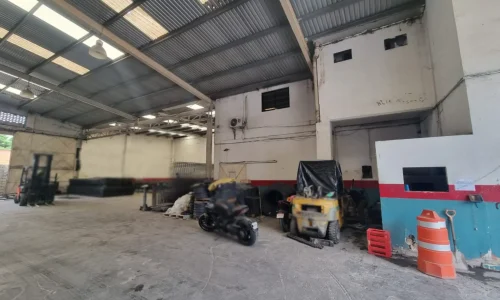 espacio industrial con luz natural 5 bodega techada en renta col la laguna
