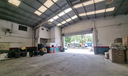 espacio industrial con luz natural 7 bodega techada en renta col la laguna