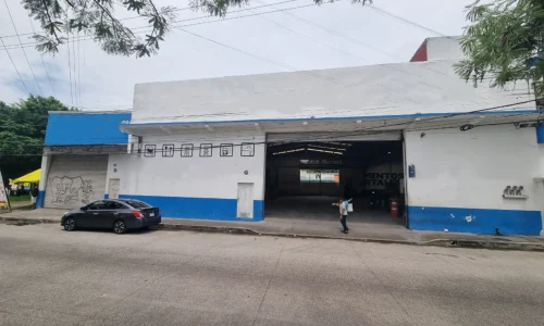 local comercial con balcon y luz natural 1 bodega techada en renta col la laguna