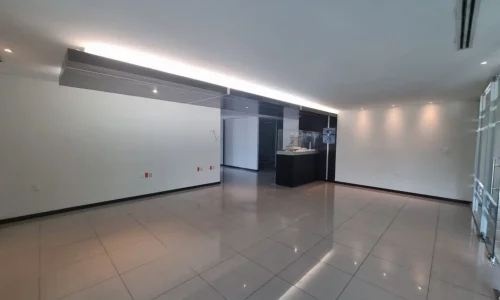 sala espaciosa con luz natural 1 oficina en renta Torre 1519